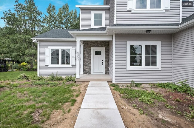 Foto del edificio - 5453 W Heathwood Dr SE