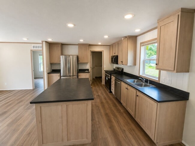Building Photo - 1403 Red Maple Ln