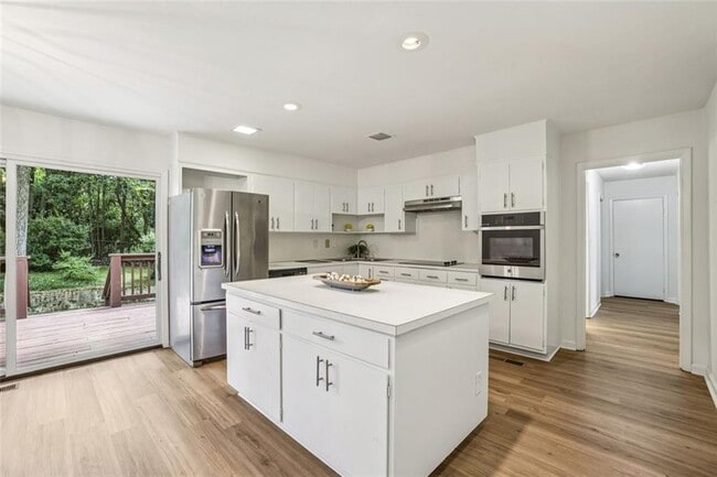 Foto del edificio - 3705 Donaldson Dr NE