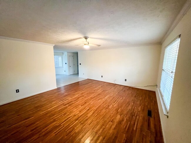 Building Photo - ? Beautiful 3 Bedroom, 2 Bath Home in Southside, AL! ?