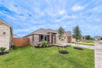 Building Photo - 27235 Henley Rdg Dr