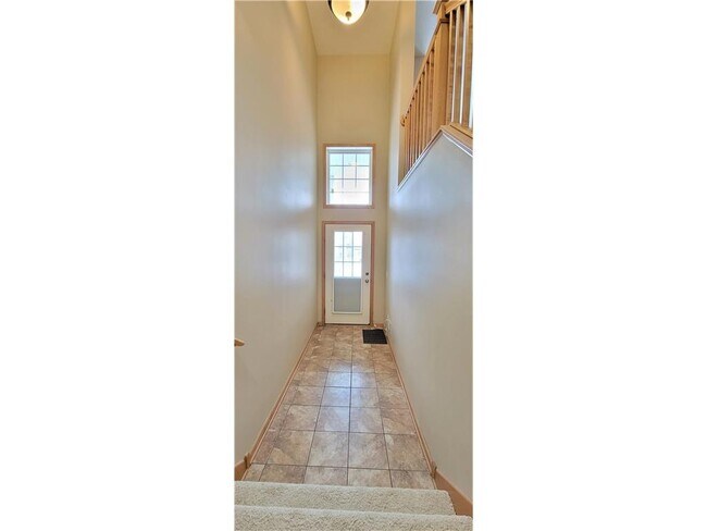 Building Photo - 11915 Emery Village Dr N