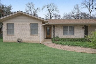 Building Photo - 1705 Elmhurst Dr