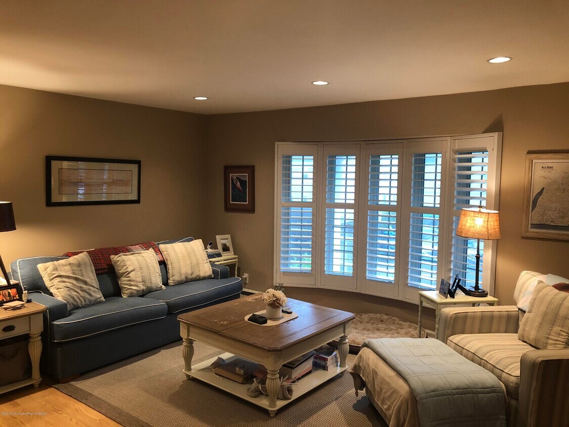 534 Washington Blvd Unit 14, Sea Girt, NJ 08750 Condo for Rent in Sea