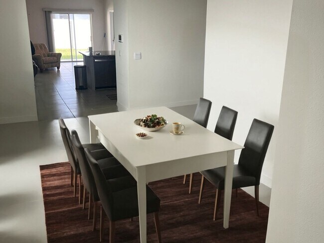 Foto del edificio - 3 Bedroom Single Family Home in Wimauma
