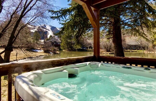 Foto del edificio - 2100 Canyons Resort Dr