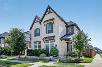 Building Photo - 12991 Vinson Dr