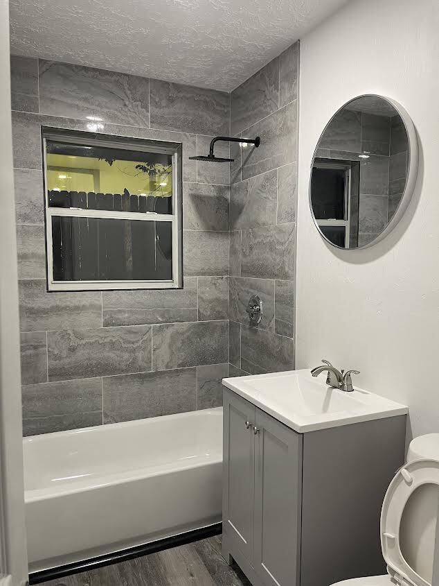 Building Photo - 904 W Robinson St