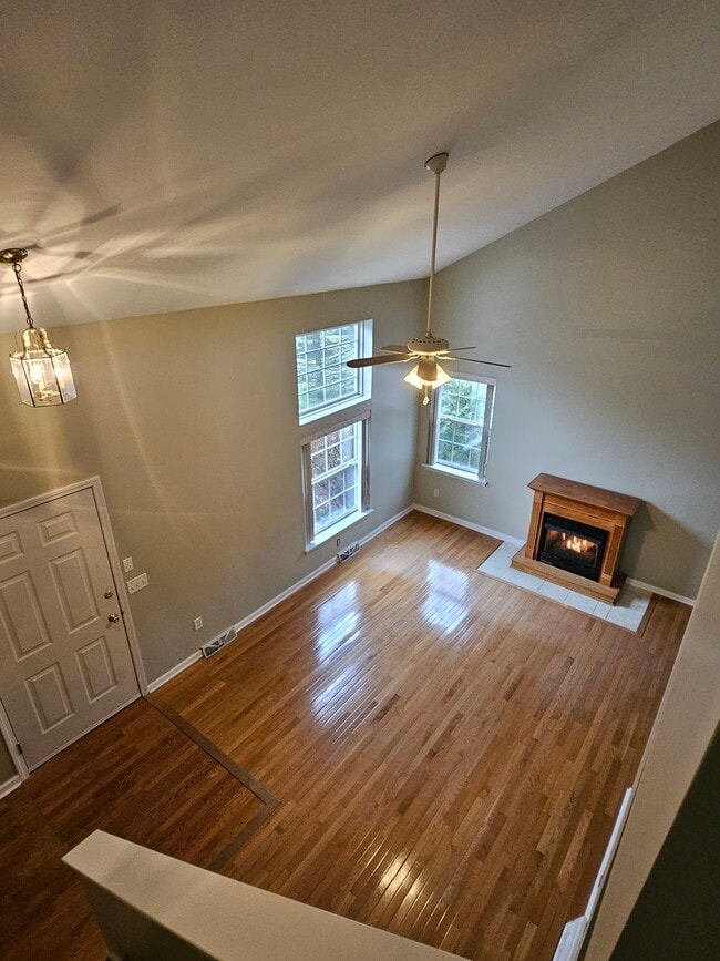 Building Photo - 16 Woodthrush Ct