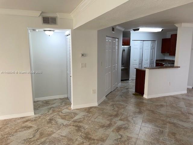 Foto del edificio - 6272 NW 186th St
