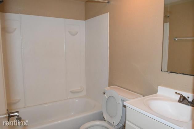Building Photo - 3 br, 2 bath Townhome - 2623 E Laird St