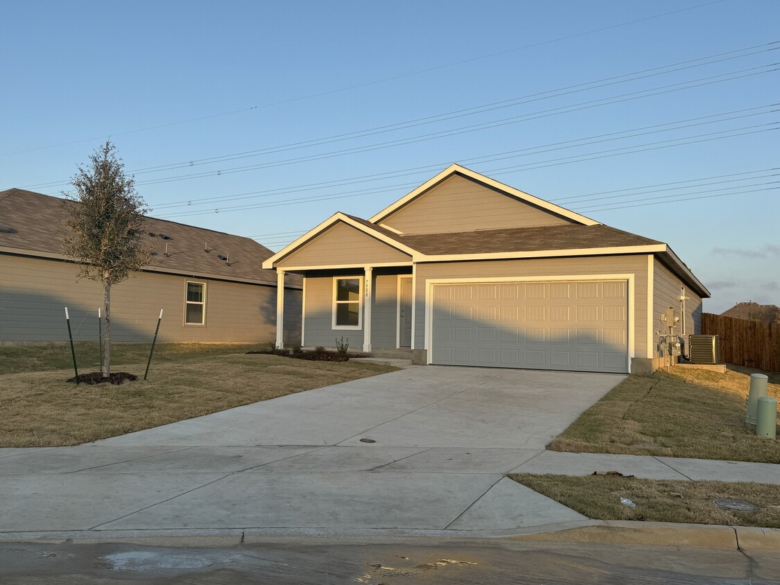 Foto principal - 7908 Gilbert St