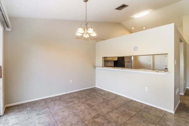 Foto del edificio - 7827 Adelaide Loop