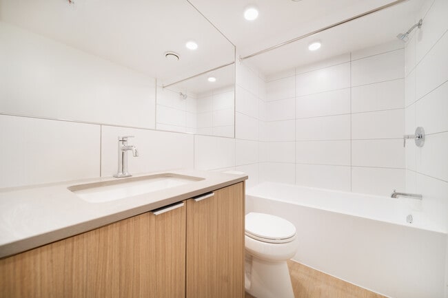 Building Photo - Arlo