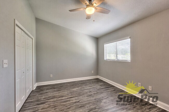 Foto del edificio - 480 Reed Canal Rd