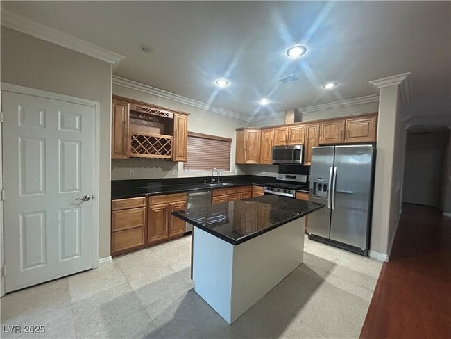 Building Photo - 9551 Green Spruce St