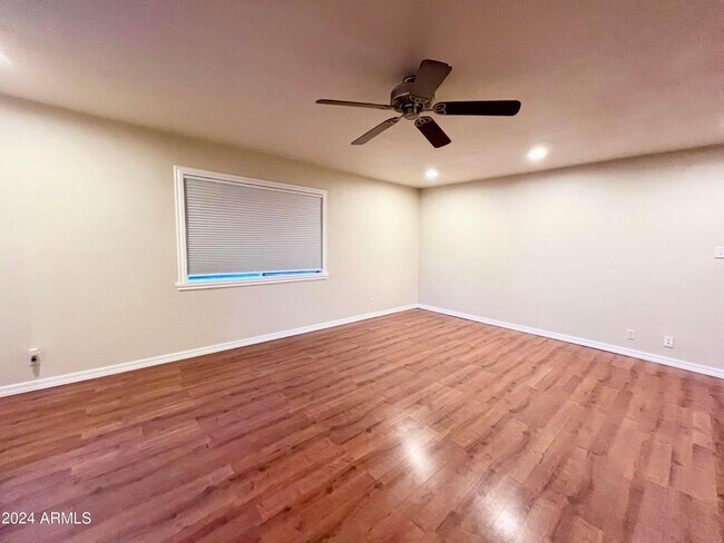 Building Photo - 14652 Yerba Buena Way