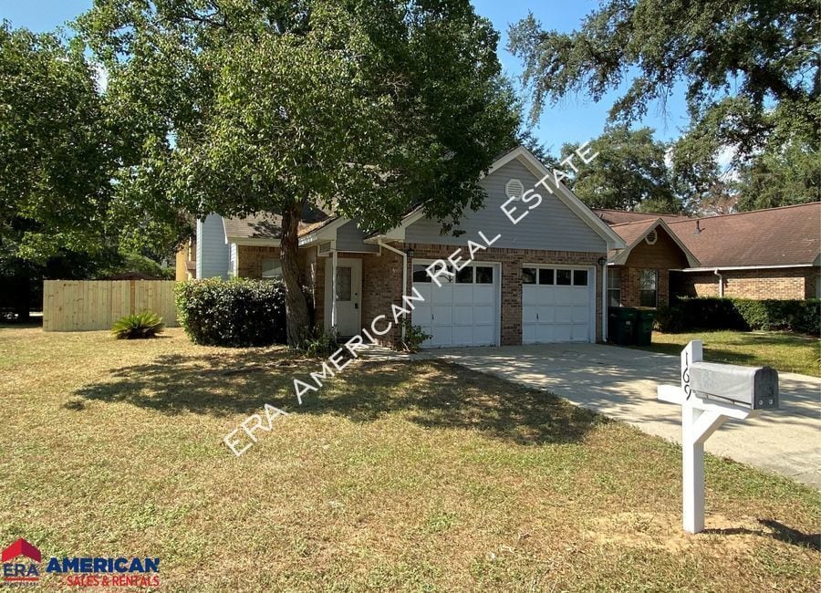 Primary Photo - 169 Wright Cir