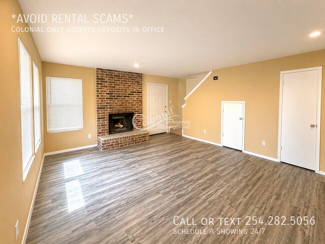 Foto del edificio - 4415 Whispering Valley Dr