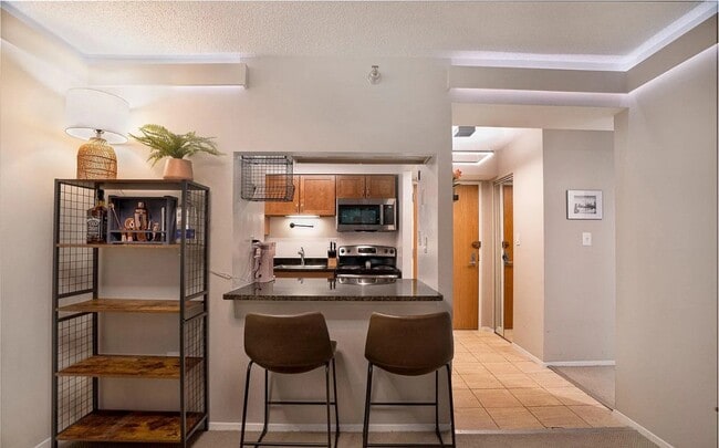 Building Photo - 1808 Old Meadow Rd