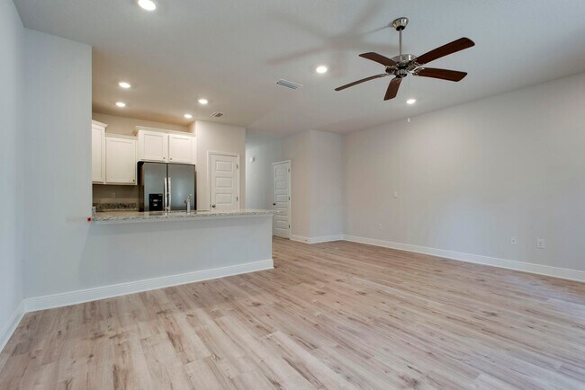 Foto del edificio - 67 Sandhill Pines Dr