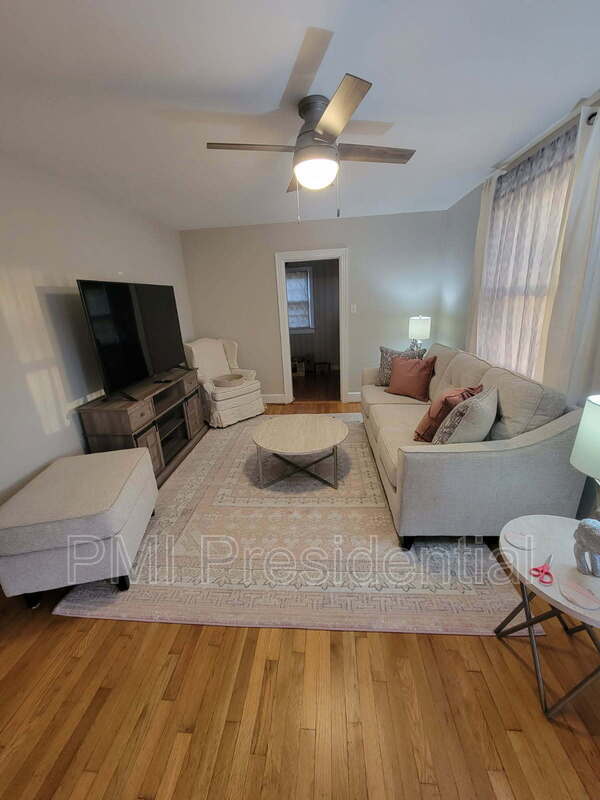 Foto del edificio - 7346 Edgeworth Rd