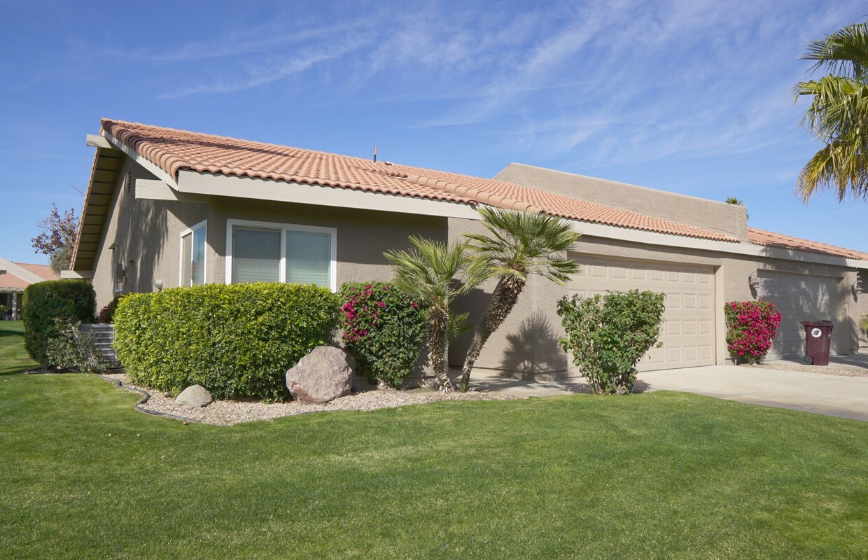 Primary Photo - 79375 Horizon Palms Cir