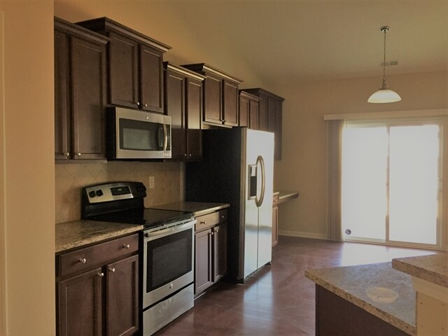 Foto del edificio - 1142 Moss Grove Dr