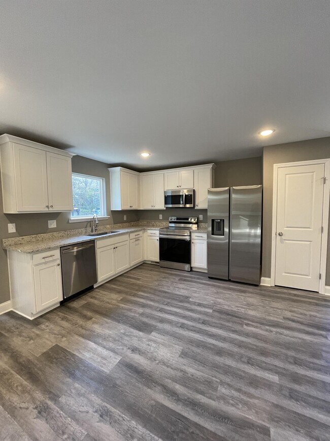 Foto del edificio - 2425 13th Ave