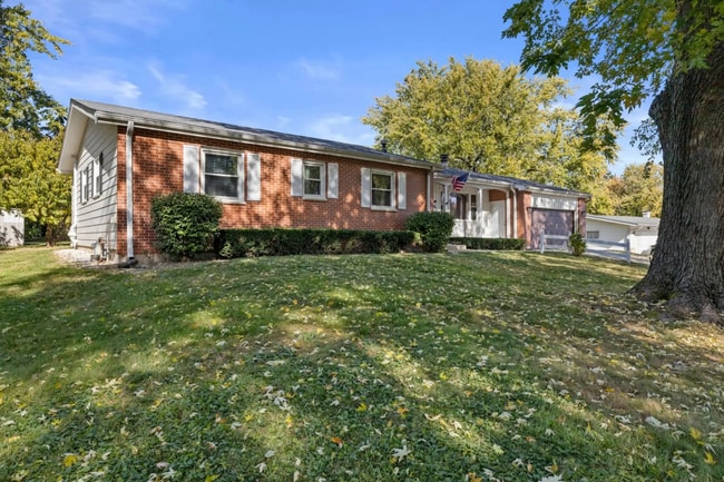 Building Photo - 1723 Hillcrest Dr