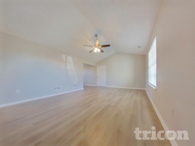 Foto del edificio - 98 Pin Oak Ct