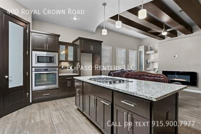 Foto del edificio - 400 Royal Crown Rd