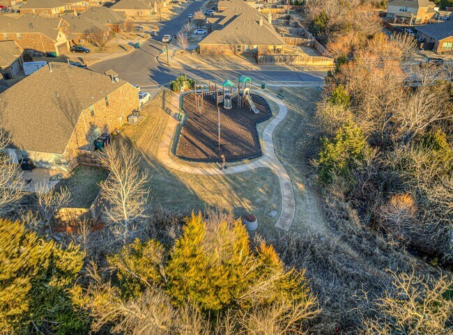 Foto del edificio - Beautiful brand new home + Deer Creek Scho...