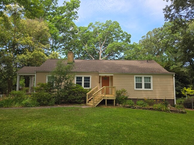 Photo - 1191 Forrest Blvd House