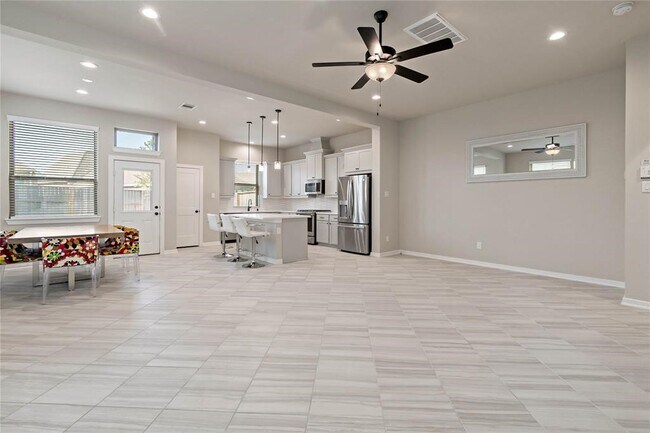 Building Photo - 4906 Carranza Ct