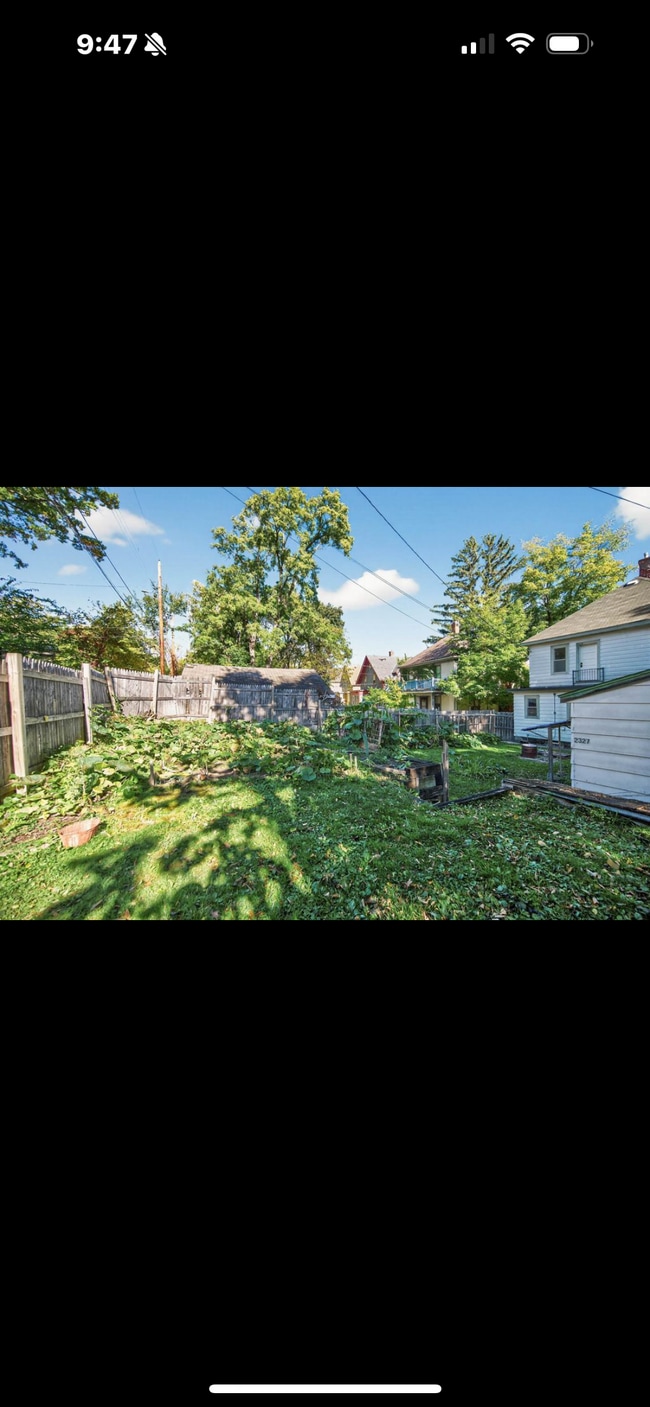 Building Photo - 2327 Irving Ave N