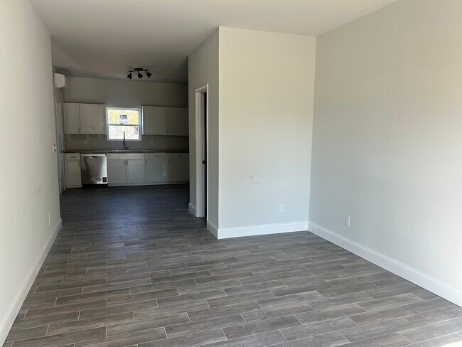 Foto del edificio - 711 Tallman Cir