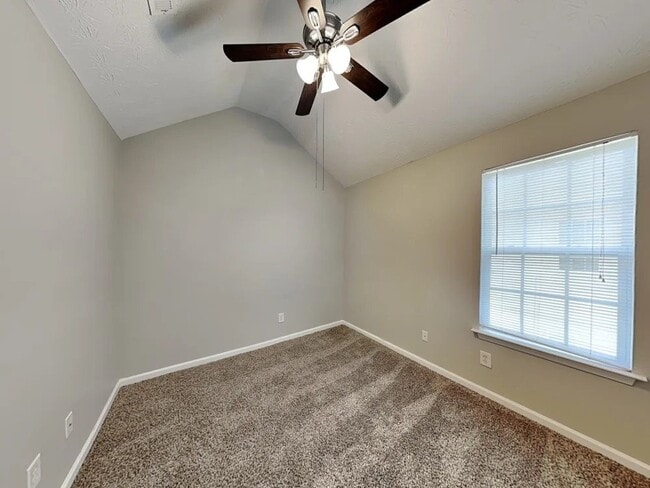 Foto del edificio - 7030 Smith Corners Blvd