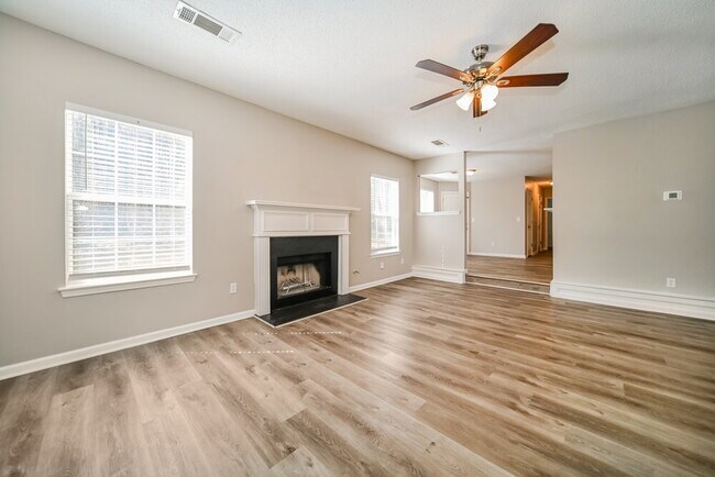 Building Photo - 9307 Deer Crossing Dr