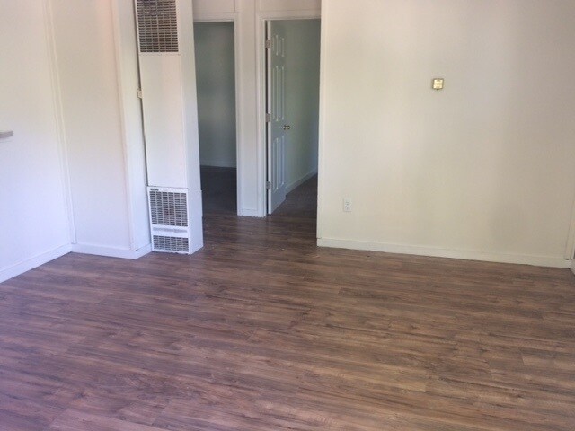 Foto del edificio - 33980 W 83rd St