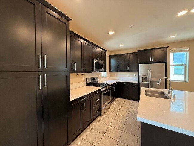 Building Photo - 16755 Coyote Bush Dr