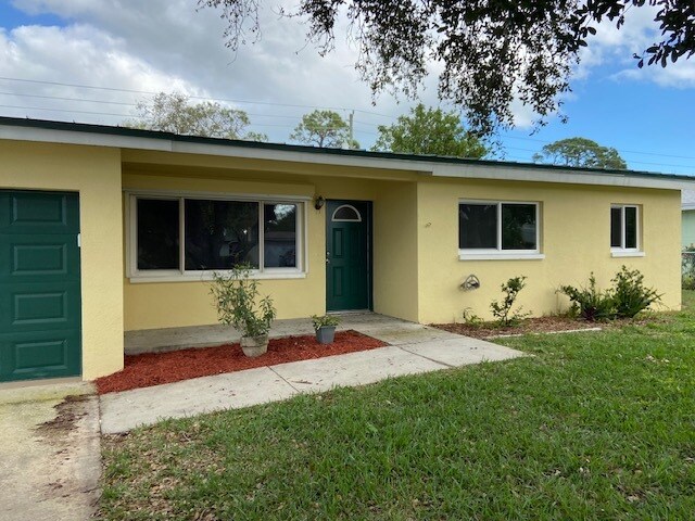 Primary Photo - 620 Jacaranda St