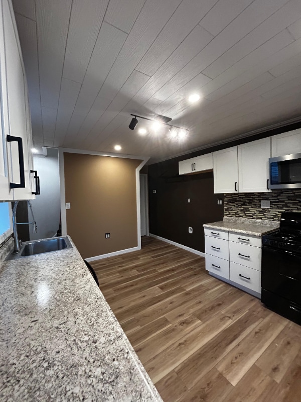 Building Photo - 334 S Keyser Ave