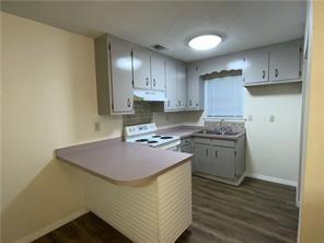 Building Photo - 5609 Vista Bonita Dr N