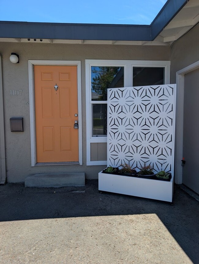 Building Photo - 1107 Vallejo St