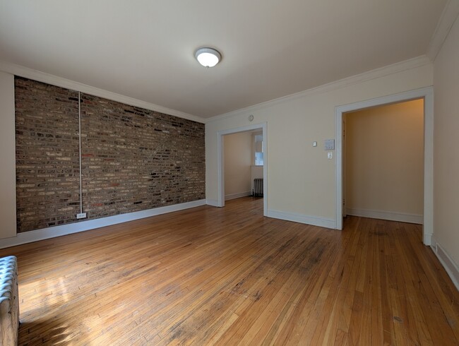 Foto del edificio - 2338 N Spaulding Ave