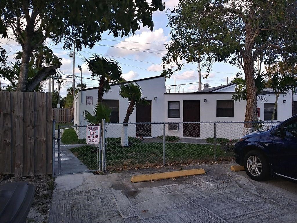 Foto del edificio - 5901 Broadway