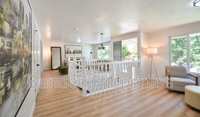 Foto del edificio - 2812 N 760 E St