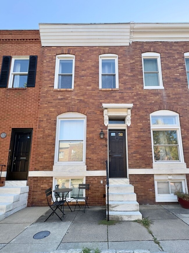 Building Photo - 619 S Lakewood Ave