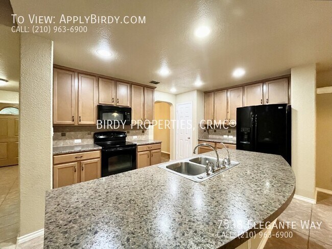 Foto del edificio - "Charming 4-Bedroom Home with Fireplace at...